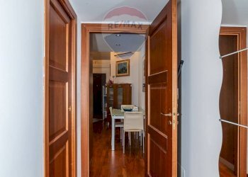 Hall / corridoio - Bilocale Via Giuseppe Mazzini
 
21, Gravina di Catania - foto 11