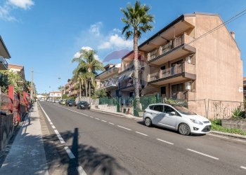 Edificio all\'aperto - Attico Via Alfio Cassisi
 
19, Piedimonte Etneo - foto 34