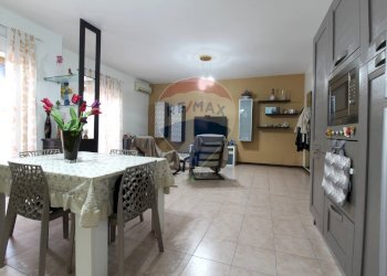 Sala da pranzo - Trilocale Via Generale Cantore
 
21, Catania - foto 7