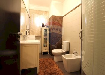 Bagno - Trilocale Via Generale Cantore
 
21, Catania - foto 15