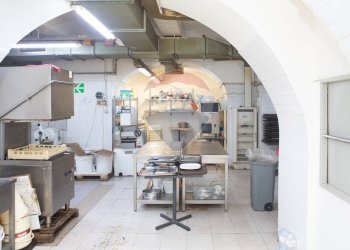 Cucina - Cafeteria - Cold Bar Viale Vittorio Veneto
 
35, Catania - photo 17