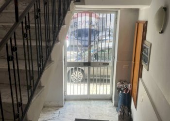 Scale - Appartamento VIA SAN GAETANO
 
19, Paterno - foto 10