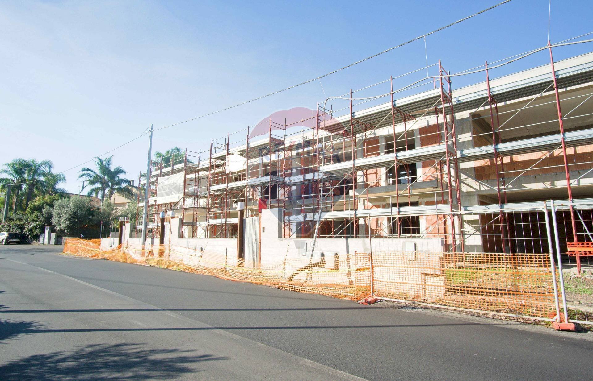 Edificio all\'aperto - Locale Commerciale Via Marchese di Casalotto, Aci Sant'Antonio - foto 1