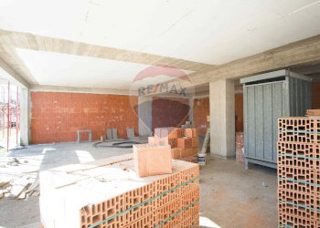 Terrazza - Locale Commerciale Via Marchese di Casalotto, Aci Sant'Antonio - foto 8