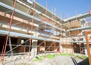 Edificio all\'aperto - Locale Commerciale Via Marchese di Casalotto, Aci Sant'Antonio - foto 16