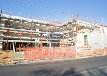 Edificio all\'aperto - Locale Commerciale Via Marchese di Casalotto, Aci Sant'Antonio - foto 19