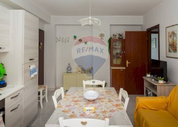 Sala da pranzo - Bilocale via dottor carbone
 
27, Mascali - foto 1