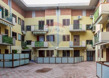 Edificio all\'aperto - Bilocale via dottor carbone
 
27, Mascali - foto 4