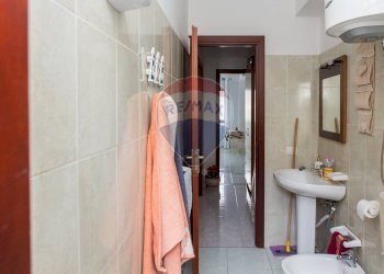 Bagno - Bilocale via dottor carbone
 
27, Mascali - foto 12