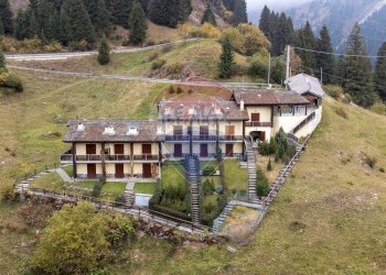 Casa all\'aperto - Villa a Schiera via Cambrembolo
 
19, Valleve - foto 1