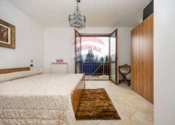 Camera / camera da letto - Villa a Schiera via Cambrembolo
 
19, Valleve - foto 18