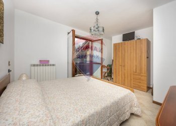 Camera / camera da letto - Villa a Schiera via Cambrembolo
 
19, Valleve - foto 19