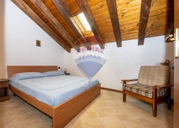 Camera / camera da letto - Villa a Schiera via Cambrembolo
 
19, Valleve - foto 25