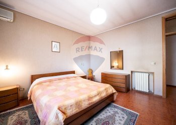 Camera / camera da letto - Villa Via Martin Luther King
 
26, Luzzara - foto 28