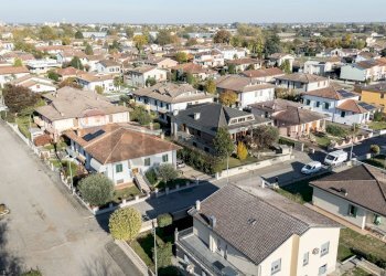 Edificio all\'aperto - Villa Via Martin Luther King
 
26, Luzzara - foto 55