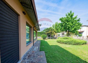 Giardino - Ufficio IV NOVEMBRE
 
10, Lallio - foto 4