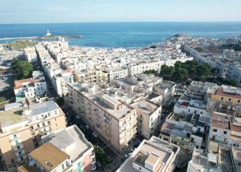 Edificio all\'aperto - Appartamento Via Gorizia
 
12, Vieste - foto 26