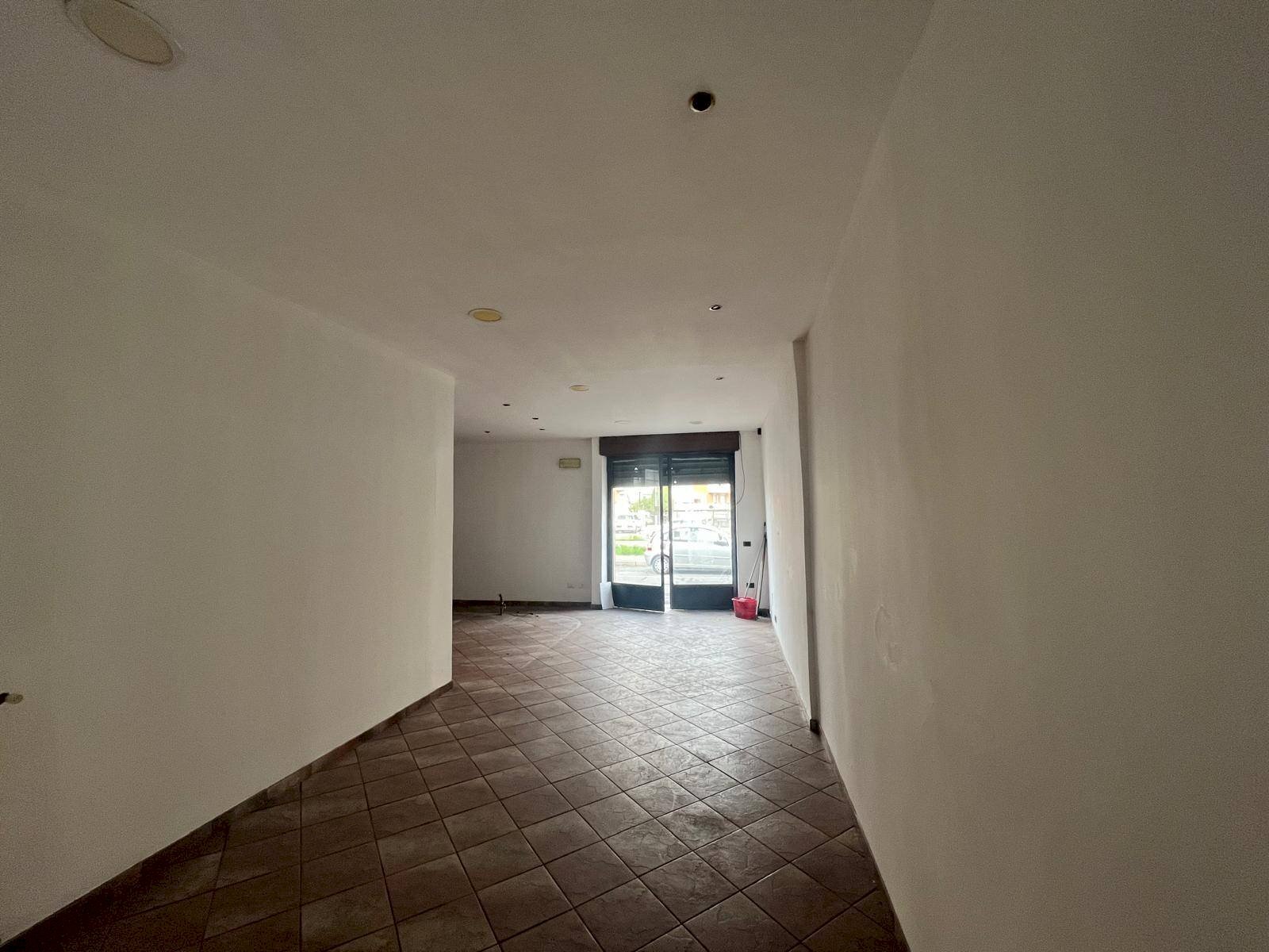 Foto 2 - Locale Commerciale via Della Pronda
 
120, Grugliasco - foto 2