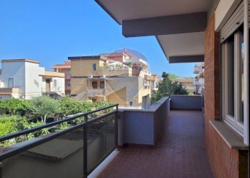 Balcone - Office Via Anco Marzio, Fiumicino - photo 1