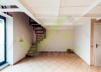 Foto 2 - Negozio VIA PRINCIPALE
25, Liscate - foto 2