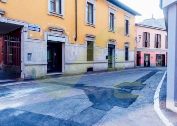 Foto 1 - Negozio VIA S. AMBROGIO
 
3, Melzo - foto 1