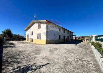 Casa all\'aperto - Casa indipendente C/da Rapinella
 
snc, Fragneto Monforte - foto 2