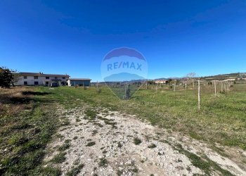 Vista delle montagne - Casa indipendente C/da Rapinella
 
snc, Fragneto Monforte - foto 4