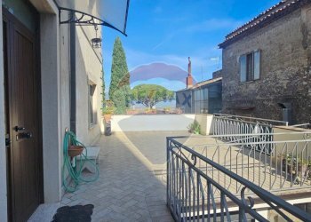 Terrazza Entrata Soluzione - Semi-detached house Via Procusi
 
61, Solopaca - photo 2