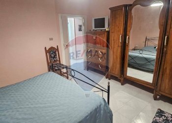 Camera / camera da letto - Semi-detached house Via Procusi
 
61, Solopaca - photo 17