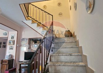 Scale - Semi-detached house Via Procusi
 
61, Solopaca - photo 21