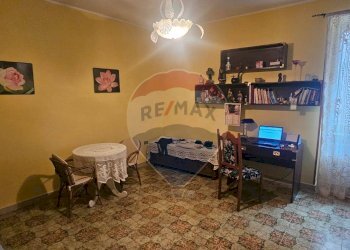 Camera da letto 1° Piano - Semi-detached house Via Procusi
 
61, Solopaca - photo 22