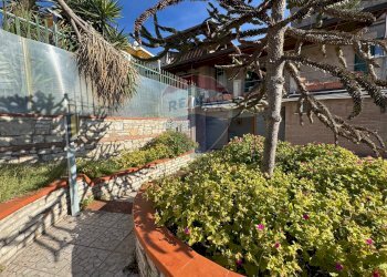 Giardino - Appartamento via Carlo Alberto
 
1, Fragneto Monforte - foto 9