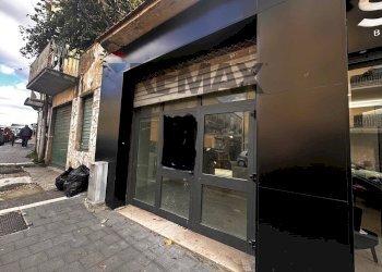 Terrazza - Commercial Premises via Torre della Catena
 
136, Benevento - photo 1