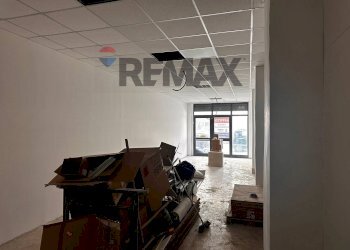 Hall / corridoio - Commercial Premises via Torre della Catena
 
136, Benevento - photo 4
