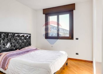 Camera / camera da letto - Trilocale via Merano
 
16, Busto Arsizio - foto 11