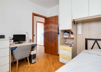 Camera / camera da letto - Trilocale via Merano
 
16, Busto Arsizio - foto 19