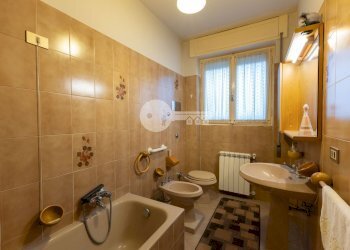 Foto 42 - Villa Via Italia
 
41, Leno - foto 42