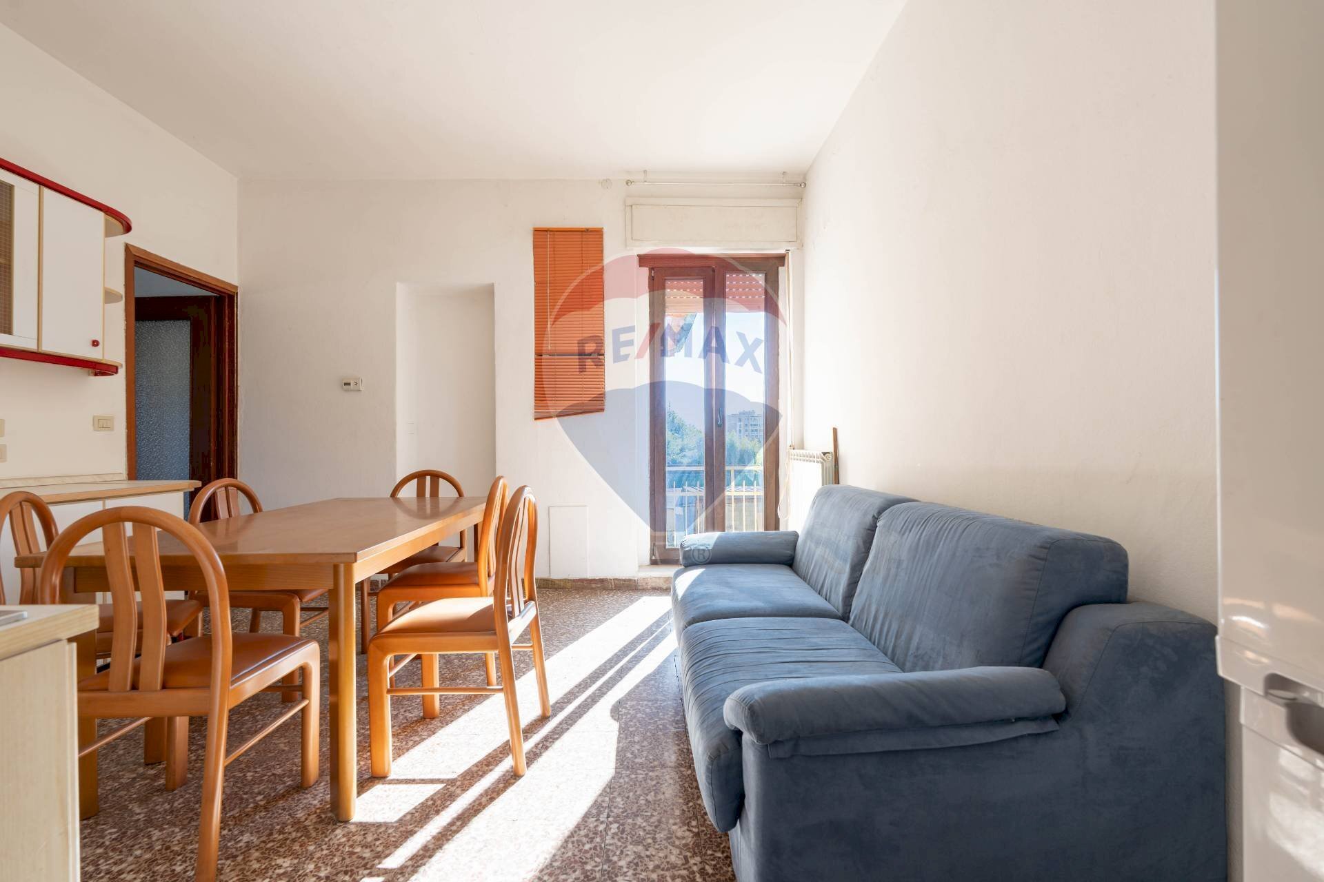 Sala da pranzo - Two-room apartment VIA PIER FRANCESCO MOIA
 
87, Brugherio - photo 2