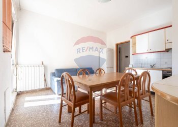 Sala da pranzo - Bilocale VIA PIER FRANCESCO MOIA
 
87, Brugherio - foto 5