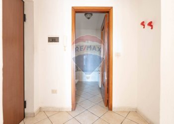 Hall / corridoio - Bilocale VIA PIER FRANCESCO MOIA
 
87, Brugherio - foto 14