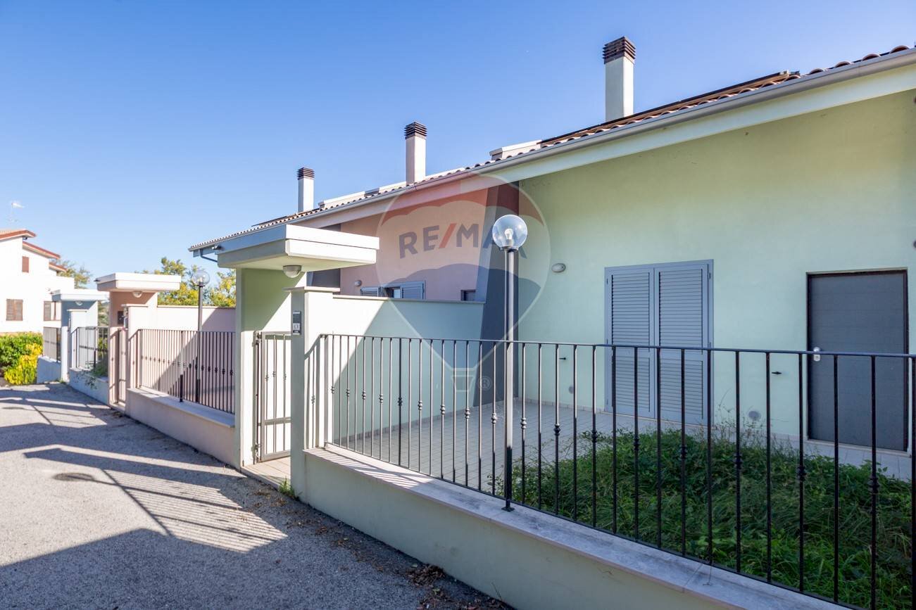 Terrazza - Villa a Schiera Via Luigi Renzetti
 
snc, Chieti - foto 2