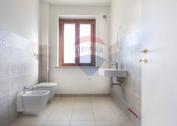 Bagno - Villa a Schiera Via Luigi Renzetti
 
snc, Chieti - foto 11