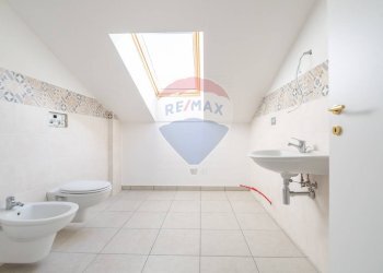 Bagno - Villa a Schiera Via Luigi Renzetti
 
snc, Chieti - foto 18