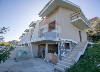 Casa all\'aperto - Villa a Schiera Via Luigi Renzetti
 
snc, Chieti - foto 28