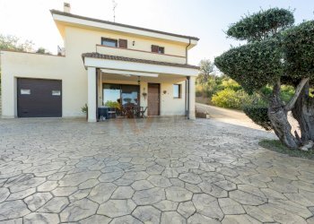 Foto 2 - Villa Str. Vicinale Monte oro II traversa
 
13l, Sassari - foto 2