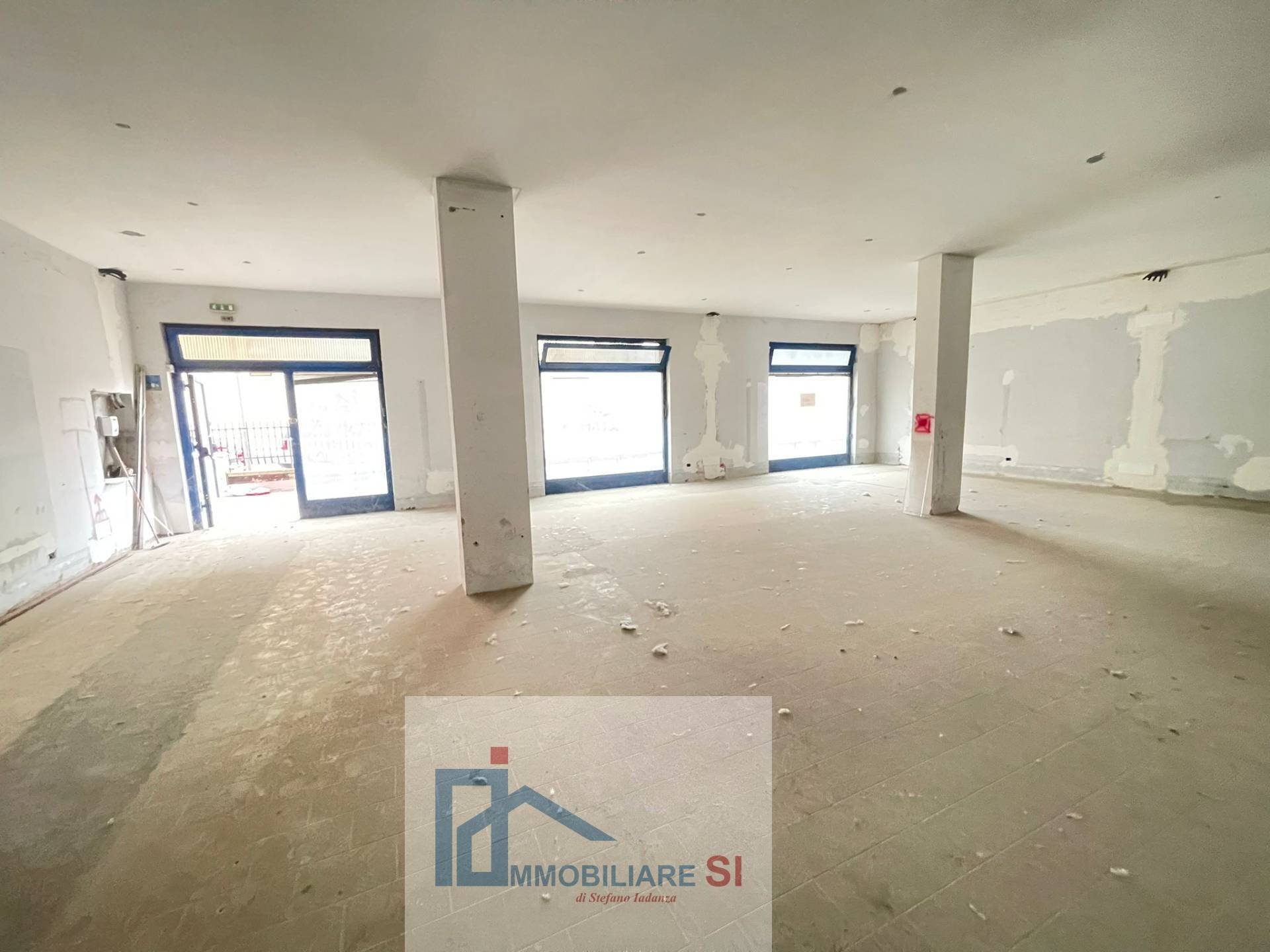 Foto 1 - Commercial Premises Via Piranesi, Benevento - photo 1