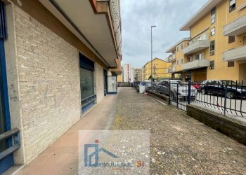 Foto 11 - Locale Commerciale Via Piranesi, Benevento - foto 11