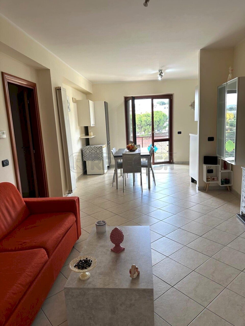 85d4c034-b26c-4b22-9ae2-3acf544c5d3c.jpg - Appartamento Viale Crotone 107, Catanzaro - foto 2