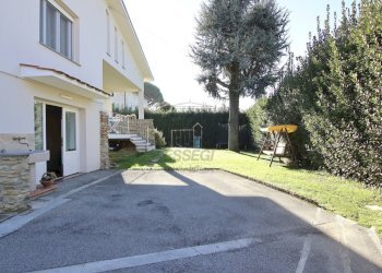vendesi villetta indipendente con giardino capanno - Villa Via di Marlia 274, Capannori - foto 7