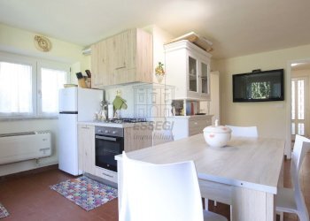 vendesi villetta indipendente con giardino capanno - Villa Via di Marlia 274, Capannori - foto 30